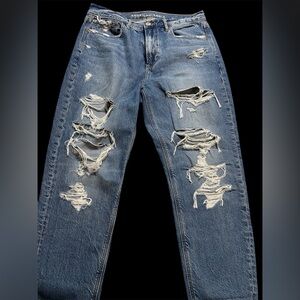 American Eagle Distressed Blue Jeans, Loosefit, EUC, size 8 short